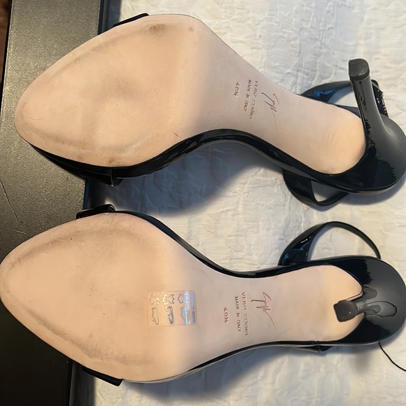 Guiseppe Zanotti Patent Leather “Sophie” Slingback Sandals - Picture 7 of 8